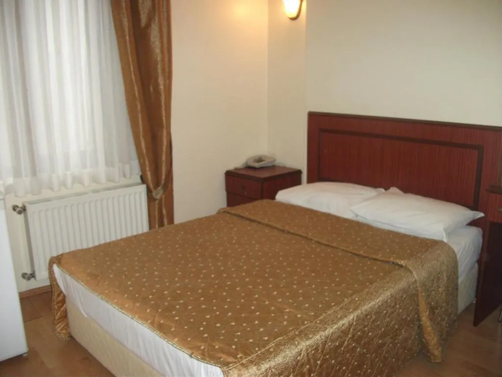 ***  Emos Hotel イスタンブール トルコ